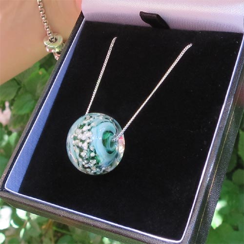 Memory Ashes in Glass Round Necklace