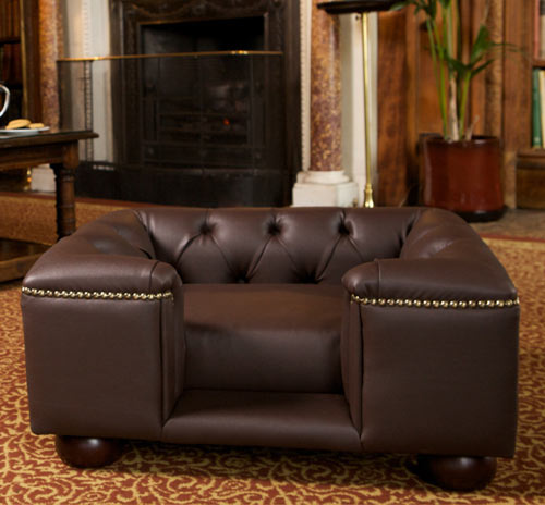 Sandringham Brown Leather Dog Bed