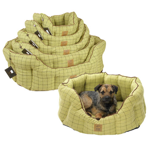 Green Tweed Oval Snuggle Bed