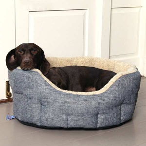 P&L Oval Softee Fleece Lined Dog Bed